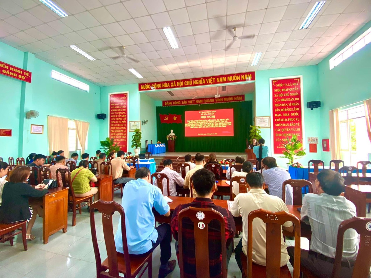 Ban chỉ đạo chuyển đổi số Xã Hòa Thuận triển khai các hoạt động đẩy mạnh công tác Chuyển đổi số trên địa bàn xã.