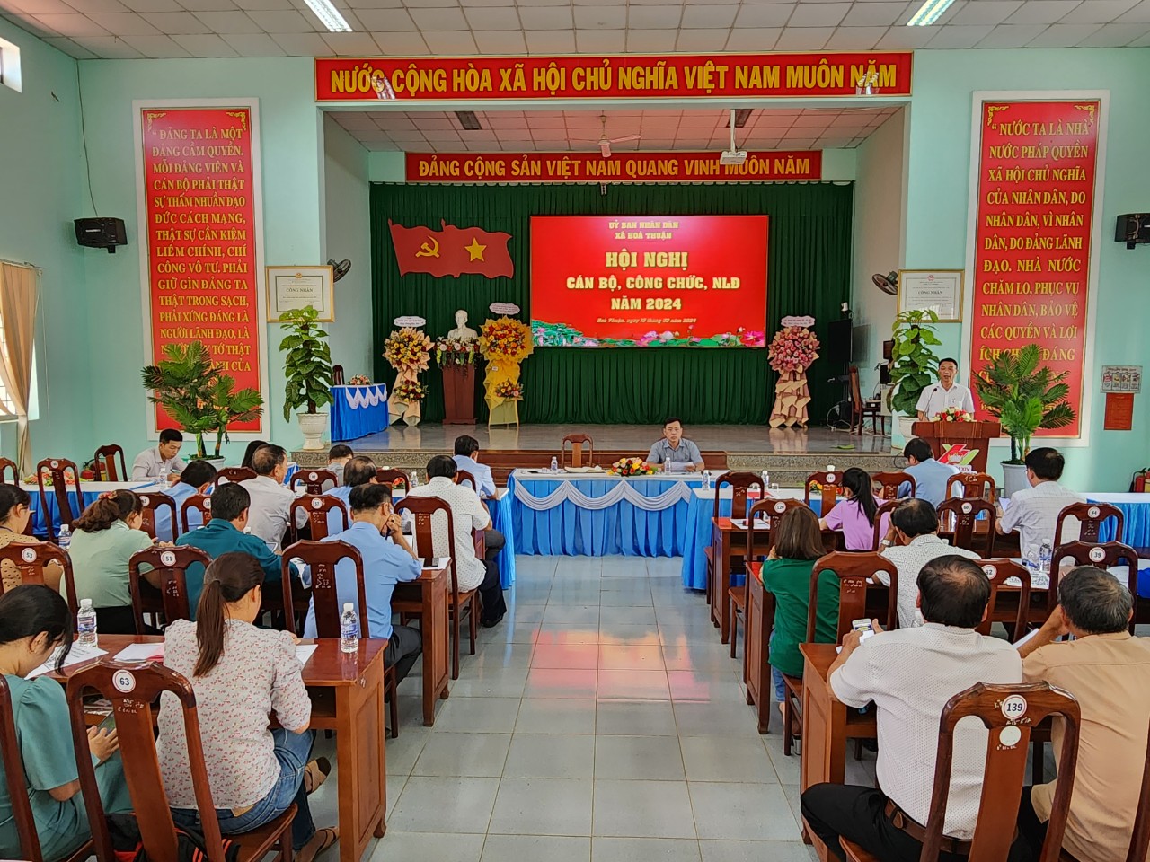Hội nghị cán bộ, công chức và người lao động xã Hoà Thuận năm 2024