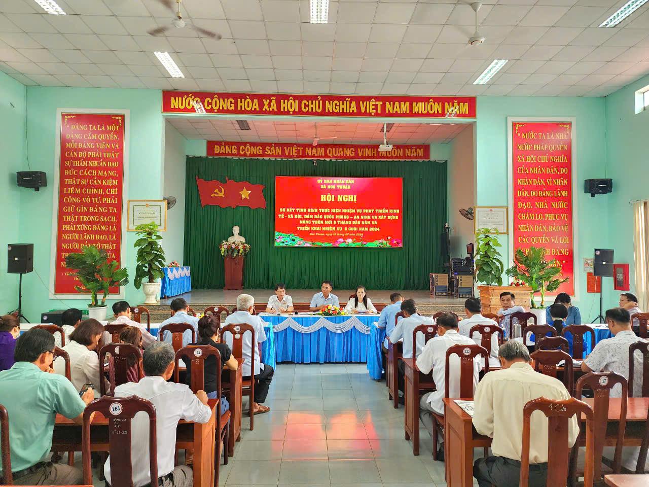 Hội nghị sơ kết UBND xã Hoà Thuận 6 tháng đầu năm 2024